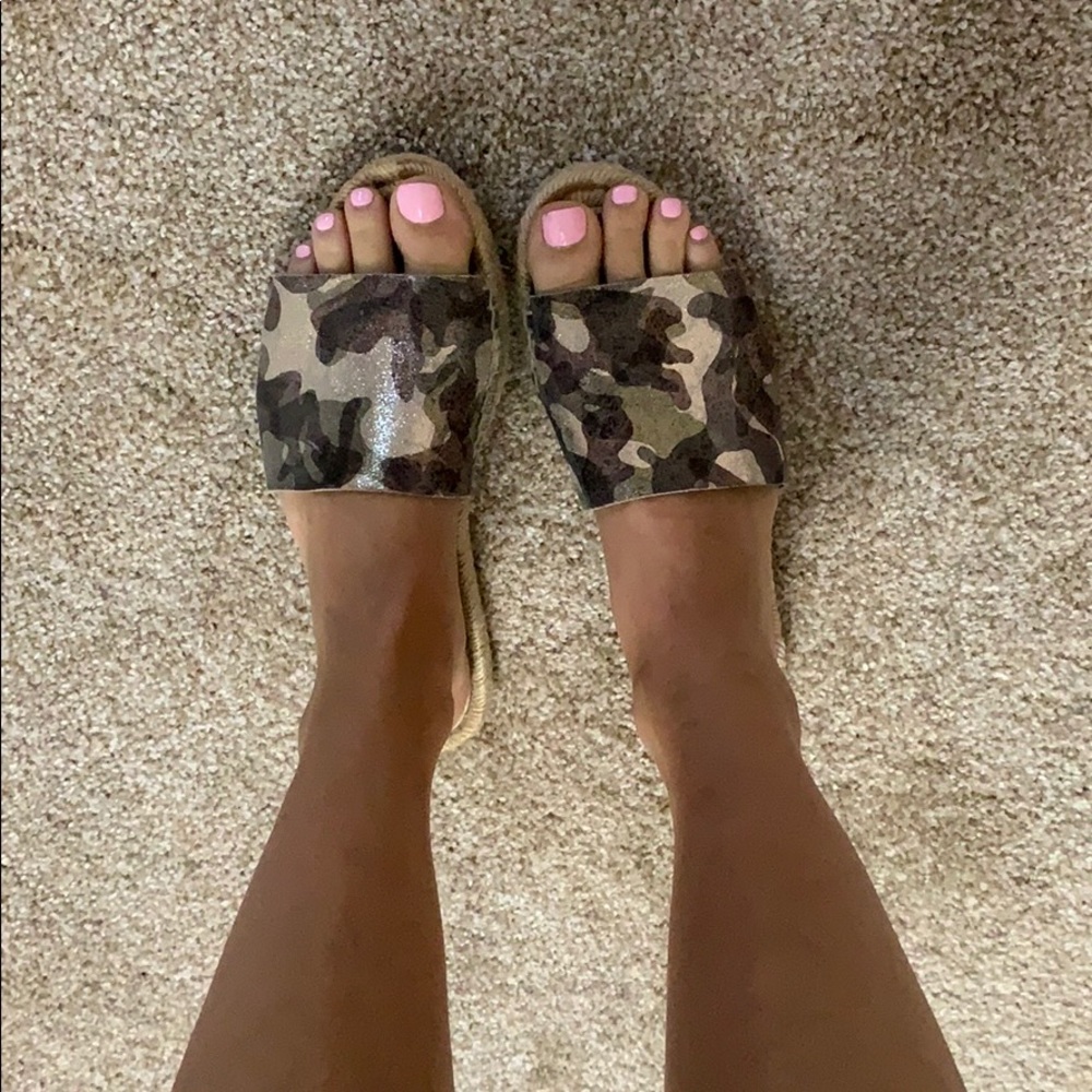 JCrew camo sandals. Size 8